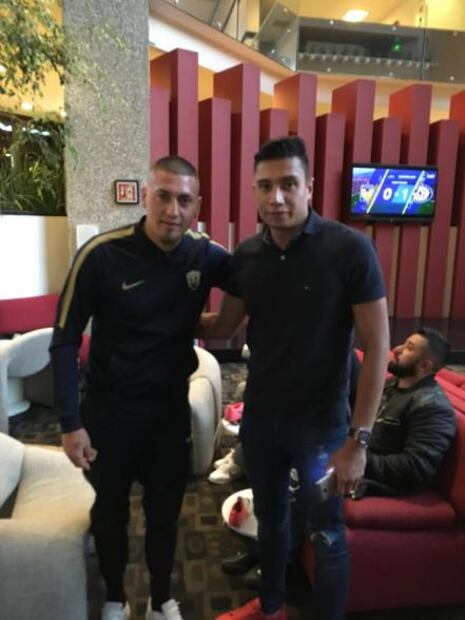 La historia de los zapatos del hat-trick de Nico Castillo