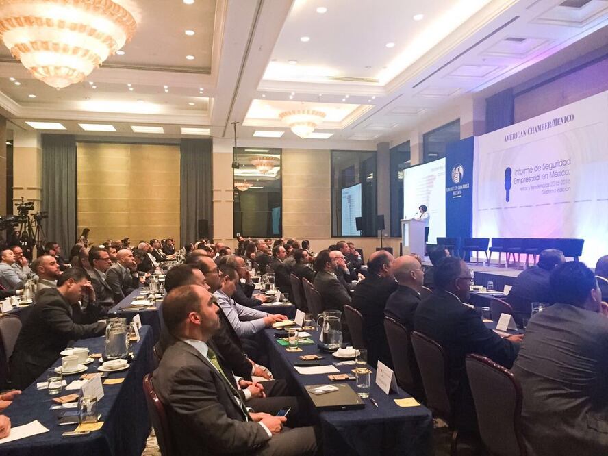 Presentación del Informe de Seguridad Empresarial en México 2015-2016 (Foto: tomada de @AmChamMexico)