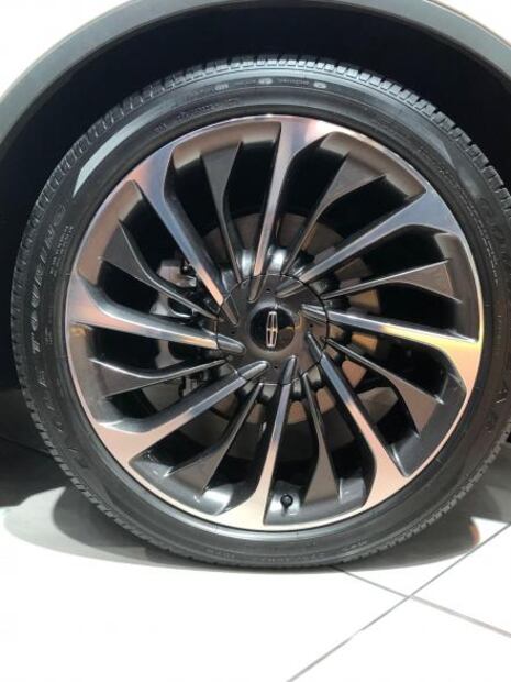 Lincoln Aviator: elegancia y poder en un solo auto 