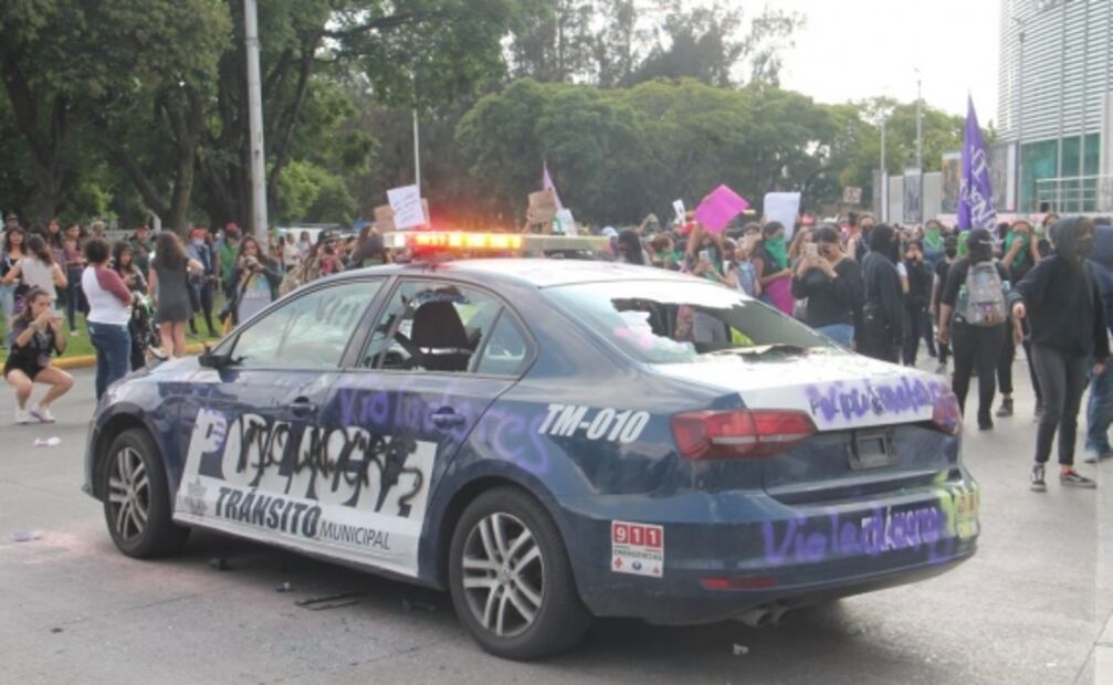 Convocan en estados a manifestarse con diamantina contra ataques a mujeres 