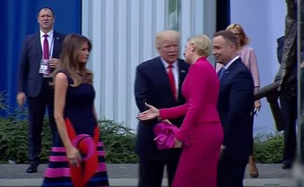 Primera dama de Polonia niega saludo a Trump y le da la mano a Melania