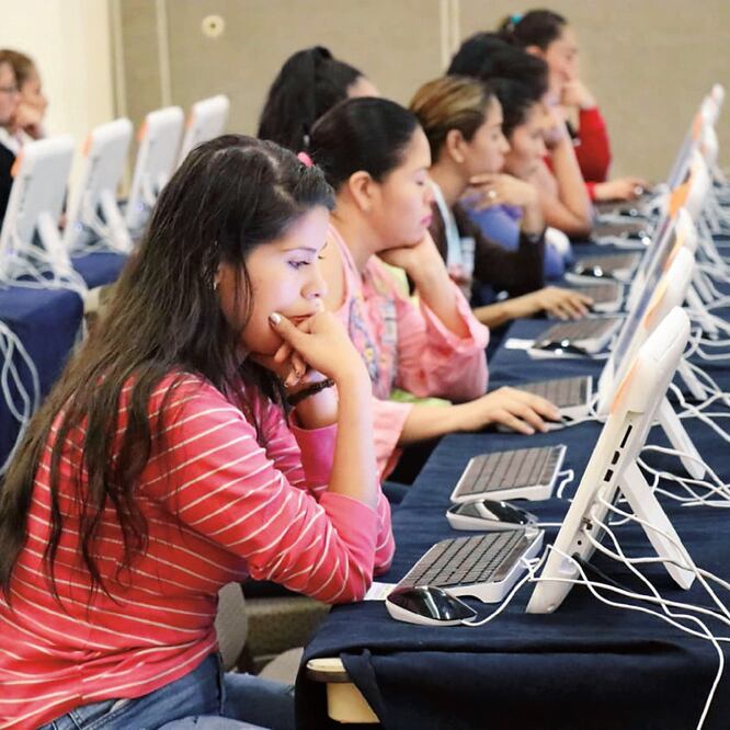 De aprobarse su eliminación, el INEE ya no mediría la evaluación ni expediría los lineamientos de las pruebas a docentes (ARCHIVO EL UNIVERSAL)