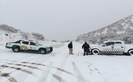 Cierran tránsito vehicular en carreteras de Sonora por presencia de nieve