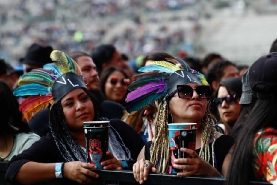 Vive Latino: cerveza en 120 pesos y un alien en el cielo 