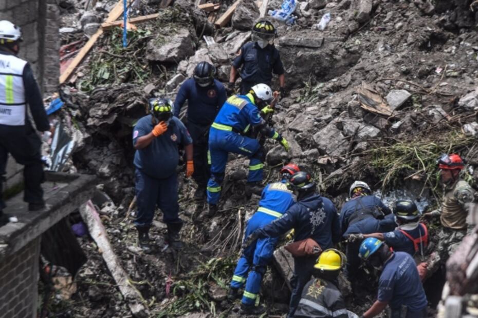 Sigue búsqueda en el Cerro del Chiquihuite; autoridades identifican a 3 personas como desparecidas