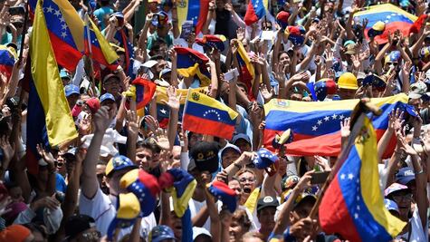Nuevas manifestaciones en Venezuela durante segundo día de "levantamiento"