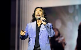 Concierto de Marco Antonio Solís pone a bailar y cantar a 65 mil asistentes; su hija abre show en Estadio GNP