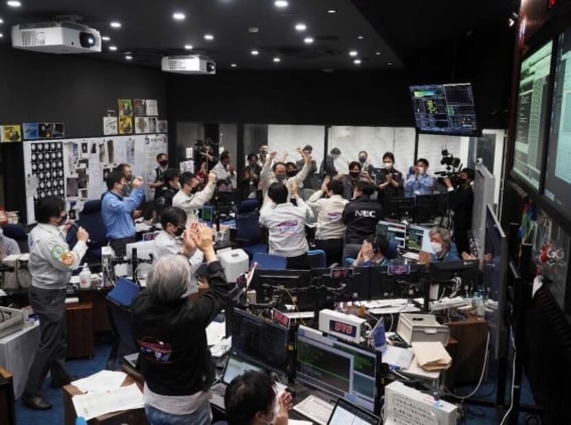 Aterriza sonda japonesa con muestras de un asteroide remoto