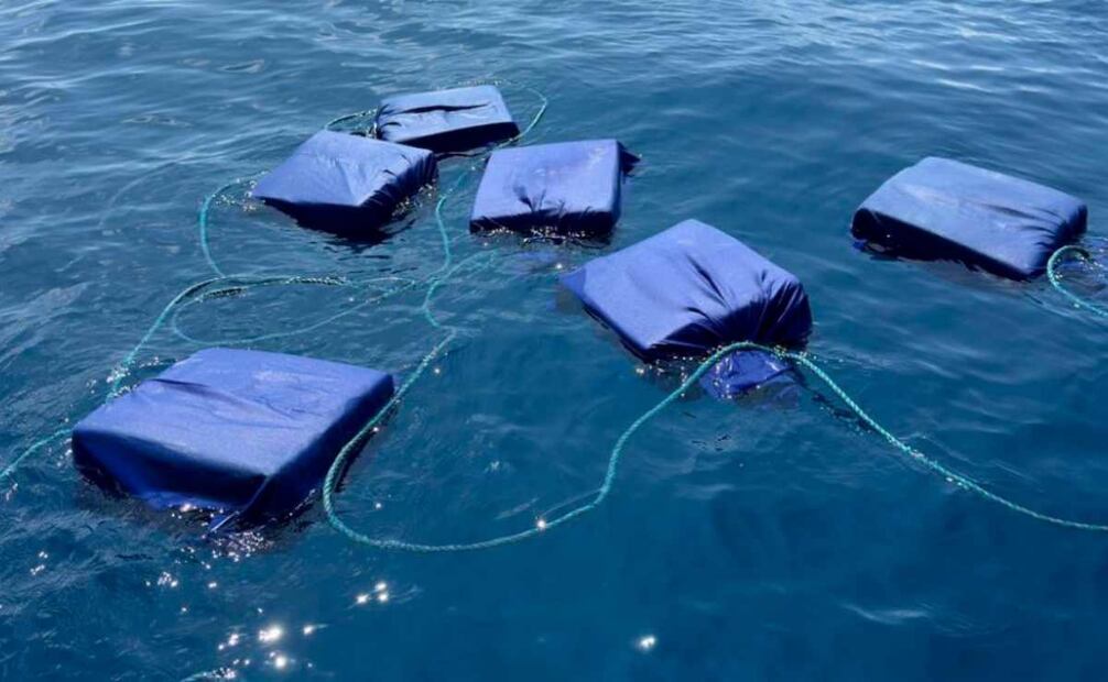 Marina asegura alrededor de 2.5 toneladas de cocaína en costas de Michoacán. Foto: Especial.