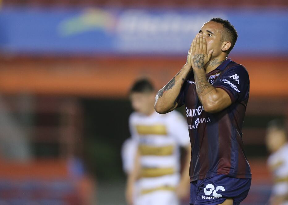 Imago7. Lago Soares en lamento durante el juego de la jornada 8 dela Liga de Ascenso MX