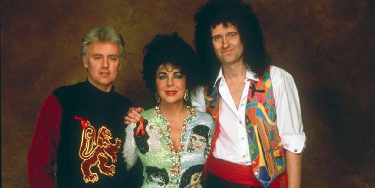 Tanto para la diva del cine como para los músicos, crear conciencia sobre el SIDA y el VIH sería una labor recurrente en los años siguientes. Tomado de Facebook.
