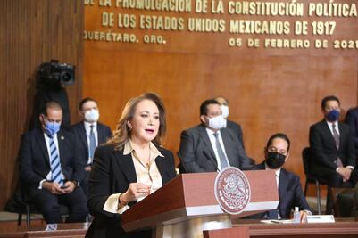 Destaca ministra Esquivel esfuerzos "titánicos" para conseguir vacuna 