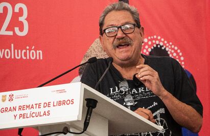 "Voy a continuar en el Fondo otros seis años", anuncia Taibo II