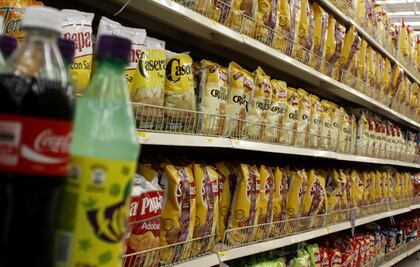 Morena insiste en aumentar impuestos a alcohol, cigarros y comida chatarra