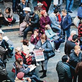 Por austeridad, renuncian 111 mandos de Banobras y SHF