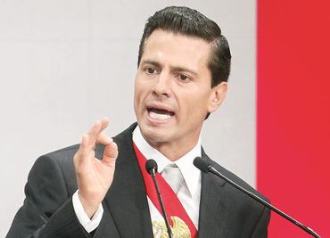 Enrique Peña Nieto felicita a Mariano Rajoy por su investidura