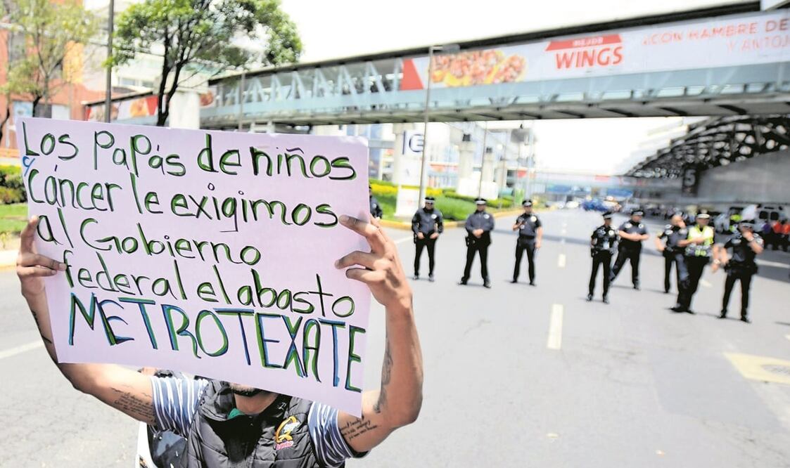 Los padres de niños con cáncer le externaron al Presidente que, aun cuando han acudi- do a Palacio Nacional para dialogar con él, no han sido recibidos. Foto: ARCHIVO EL UNIVERSAL  