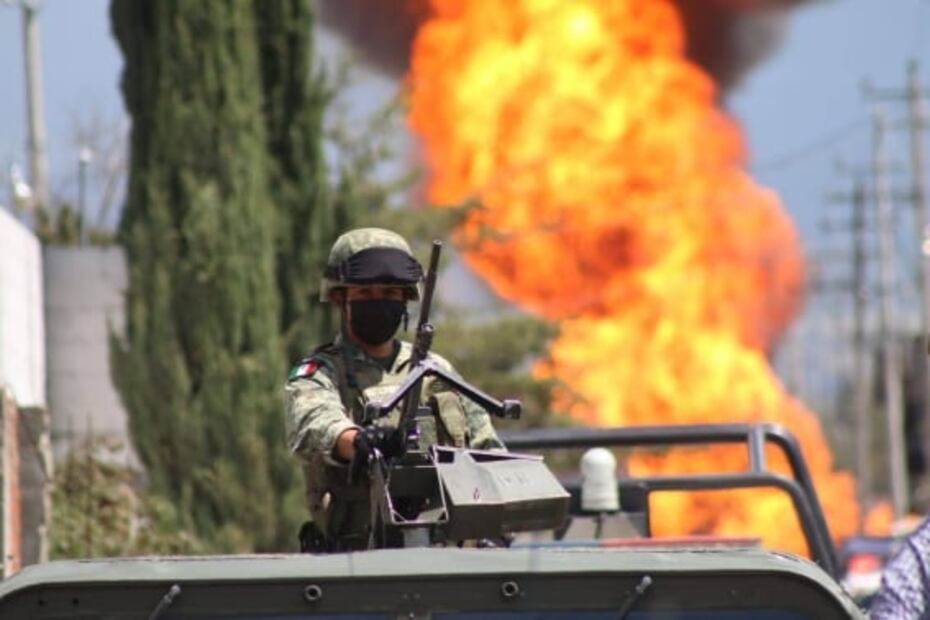 Reportan fuerte explosión en ducto de Pemex en Amozoc, Puebla