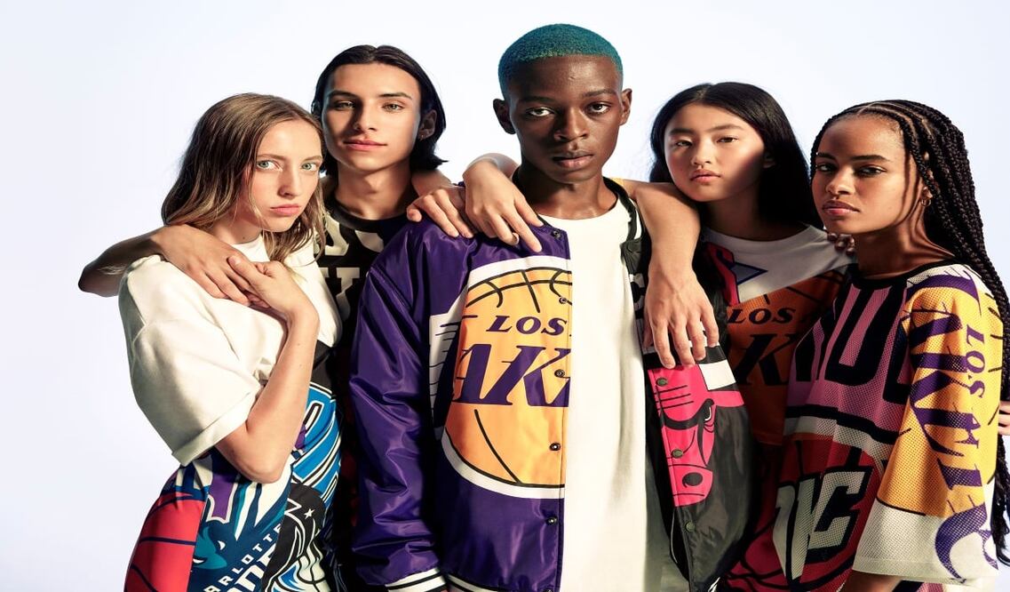 Esta colección será el nuevo objeto del deseo de los amantes del streetwear y la NBA / Foto: Bershka