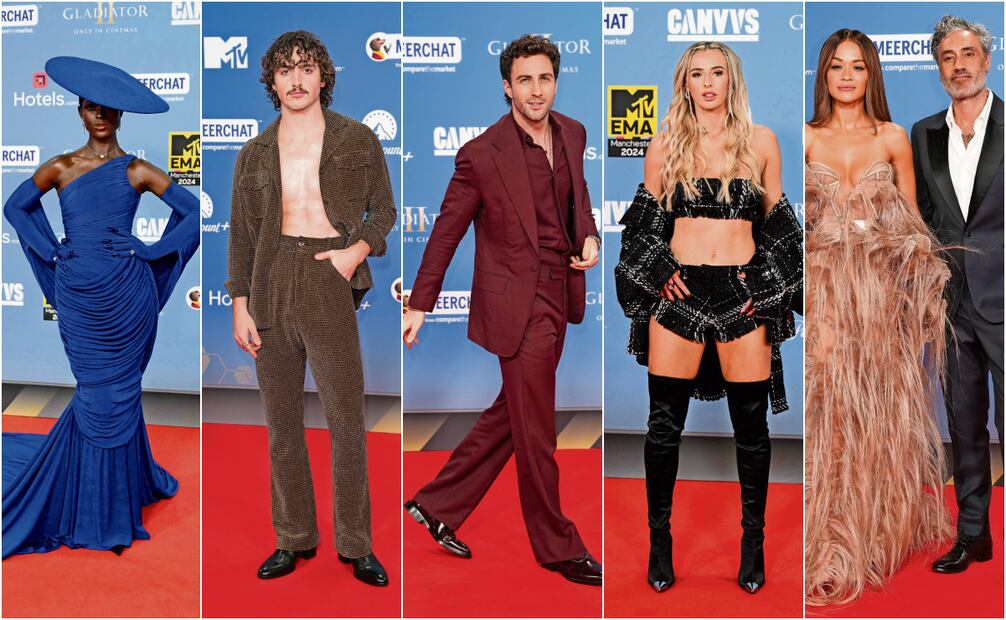 Jodie Turner Smith con un vestido azul asimétrico. Benson Boone arrancó suspiros a su paso por la alfombra. Jeremy Allen White representó
el toque elegante a su llegada.
Chloe Kelly, de top bandeau corto
y botas. Rita Ora, con vestido de cabello
sintético, y su esposo Taika Waititi. Fotos: Agencias
