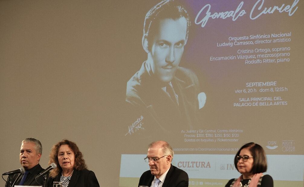 En el anuncio del homenaje estuvo presente Gonzalo Curiel, hijo del músico fallecido. Foto: Berenice Fregoso/ EL UNIVERSAL.