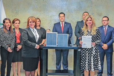 Gobernadora entrega Informe al Congreso