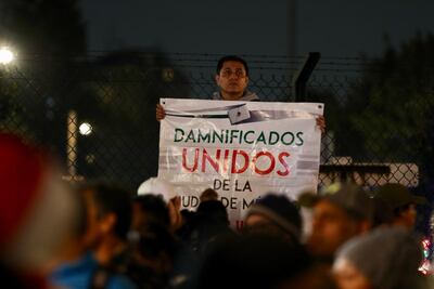 Damnificados que protestan en Tlalpan piden apoyo de AMLO