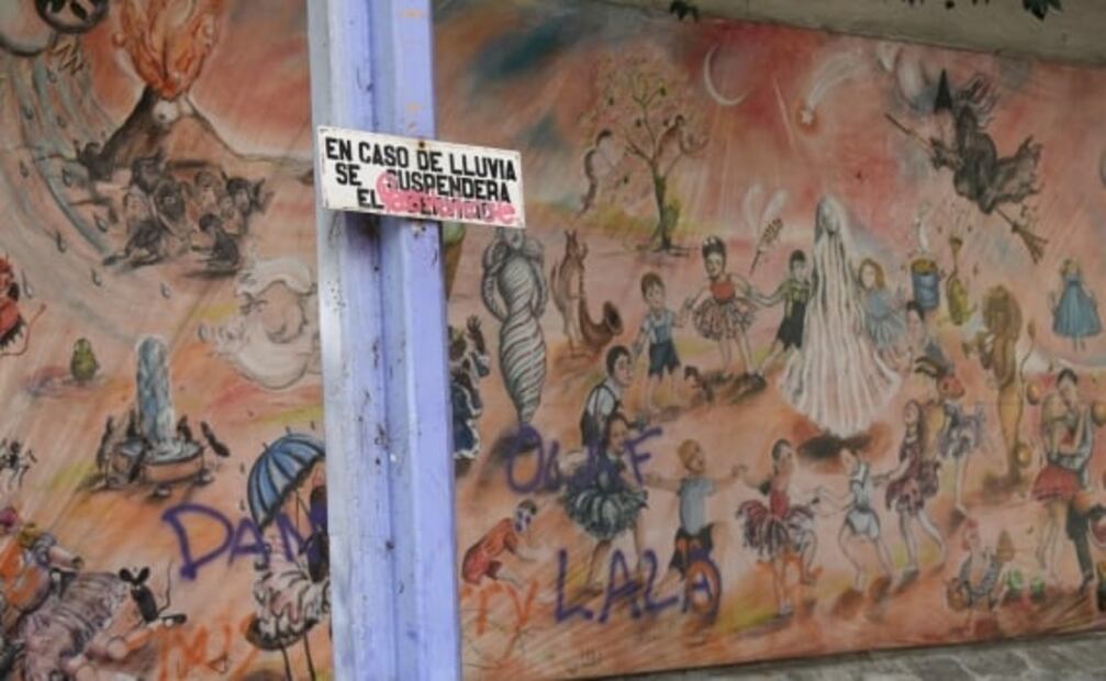 Cuando Lalo, Dante y Olaf vandalizaron el mural de “Cri Cri” en Chapultepec