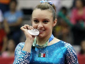 ¿Quién es Ana Lago, la atleta de la que hoy TV Azteca transmitirá su boda?