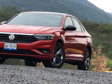 Jetta 2019 R-Line: Equilibrio europeo