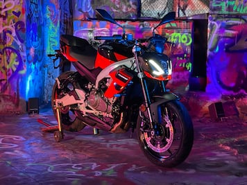 Aprilia Tuono 457: la motocicleta más ligera de su segmento