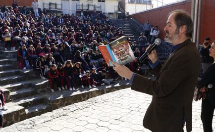 Juan Villoro se une a "Lunes por la Educación" para fomentar la paz y la lectura