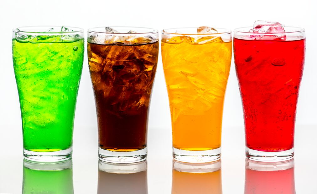 Los refrescos infantiles también incluyen altos niveles de azúcar. Foto: Freepik