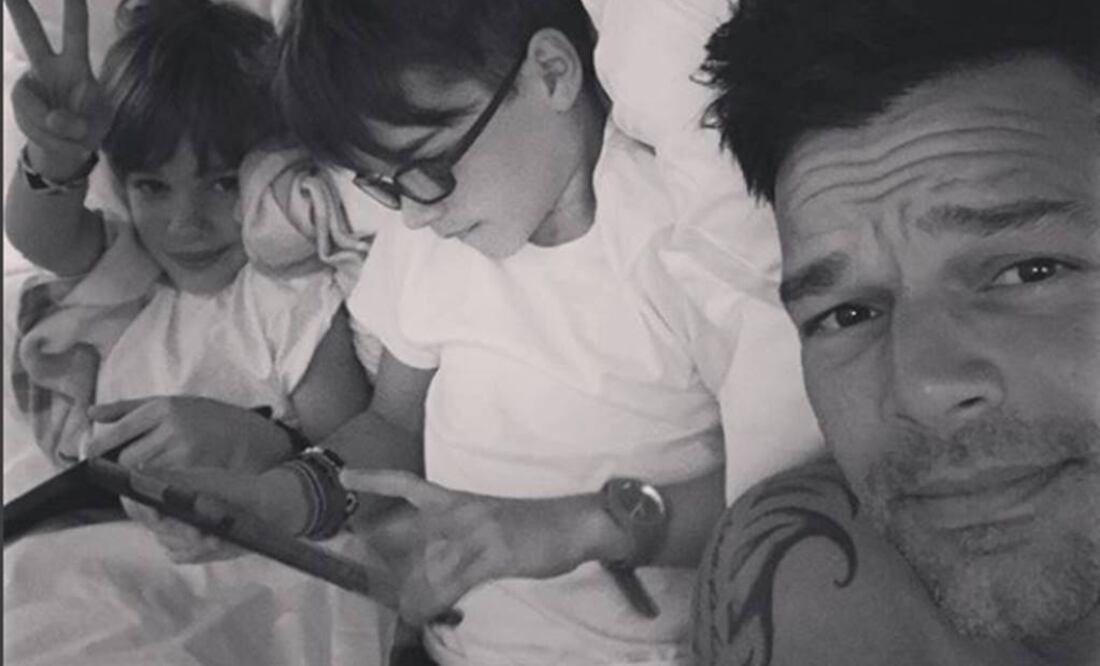 Matteo y Valentino con su papá Ricky Martin. FOTO: Instagram