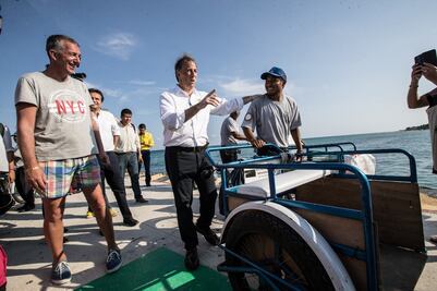 Meade llama a aprobar iniciativa antifuero "tal como fue presentada"