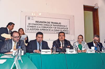 Ex consejeros electorales van por un lugar en InfoDF