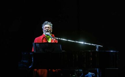 Fito Páez hace suyo un Zócalo íntimo