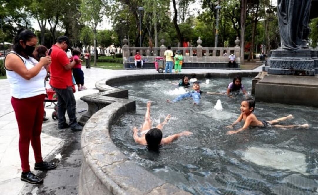 Juegos en la Alameda, luchadores en crisis y reapertura del Zócalo, entre las mejores fotos de la semana