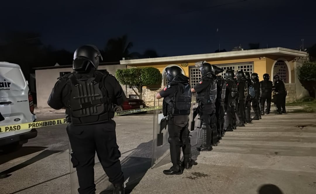 Desalojo de predio en Mérida provoca bloqueos; paracaidistas exigen diálogo con el Gobierno.
Foto: Especial.