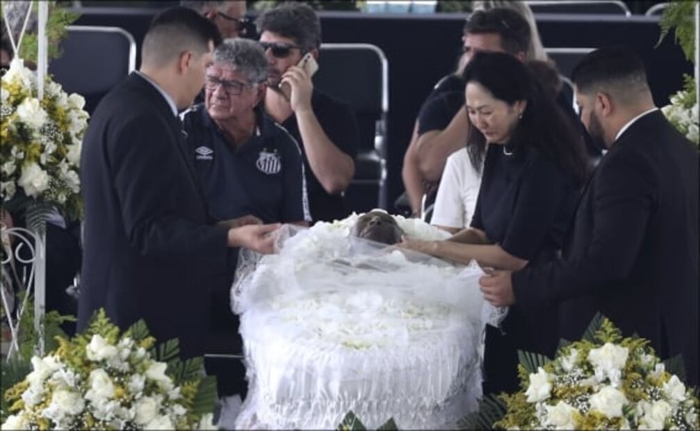 El velorio de Pelé ha comenzado en el estadio del Santos