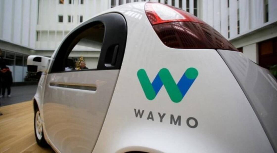 Waymo comenzará servicio de manejo autónomo en Los Ángeles