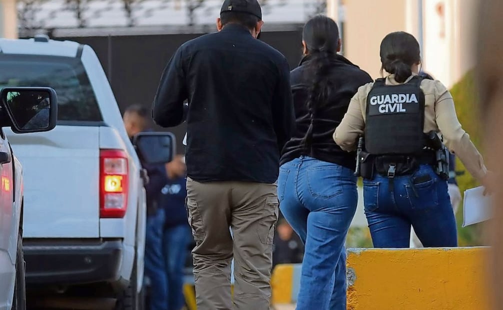 Entre los siete escoltas detenidos hay una mujer que es originaria de Guerrero; los demás provienen del Estado de México, la Ciudad de México, Puebla, Veracruz, Hidalgo y Michoacán. Foto: Juan José Estrada Serafín / CUARTOSCURO
