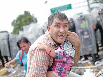 “No somos delincuentes”, gritan migrantes