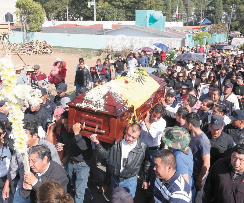 Aunque se presume que la muerte de Félix Alberto Linares fue un accidente, la FGR debe atraer la investigación para evitar sospechas, según Armando Portuguez, presidente municipal de Tultepec. ESPECIAL