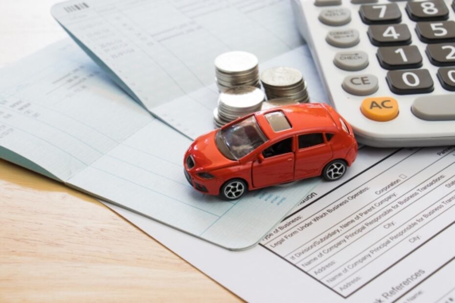Impuestos al comprar un auto. Foto: Freepik