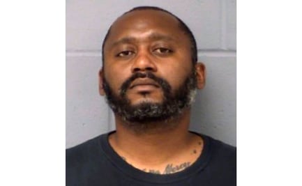 Arrestan a expolicía señalado por ser autor de tiroteo que dejó 3 muertos en Texas