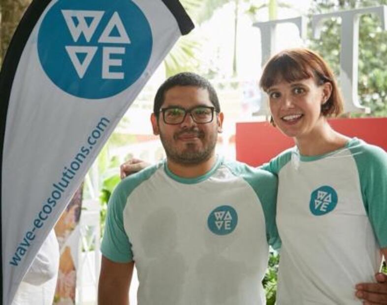 Mexicano triunfa con sustituto de plástico en Asia