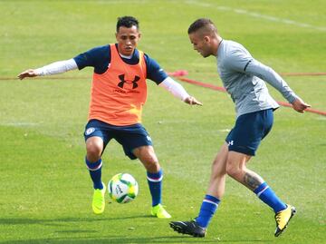 Cruz Azul será campeón con Yotún, aseguran en Perú