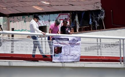 Colectivos de madres buscadoras colocan fichas de desaparecidos en puentes peatonales de Zacatecas