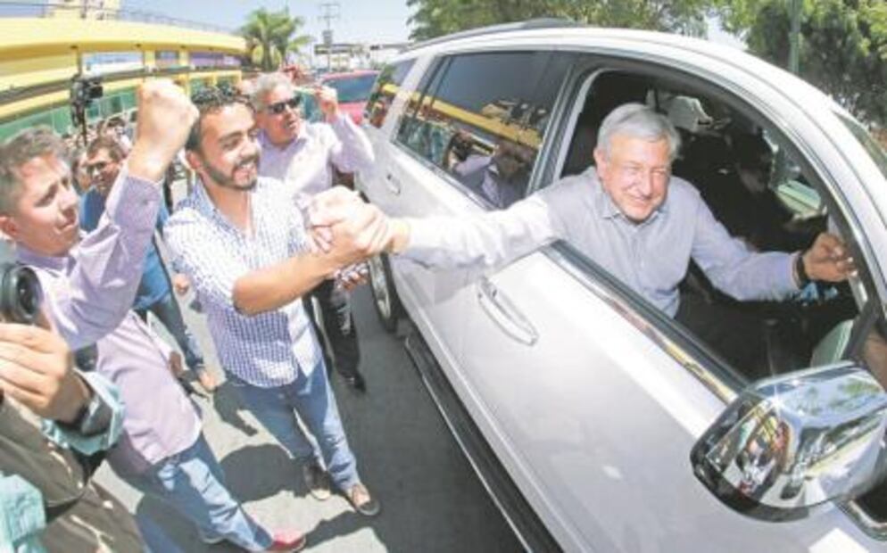 Híbridos, camionetas y un Jetta: así son los autos de los presidenciables